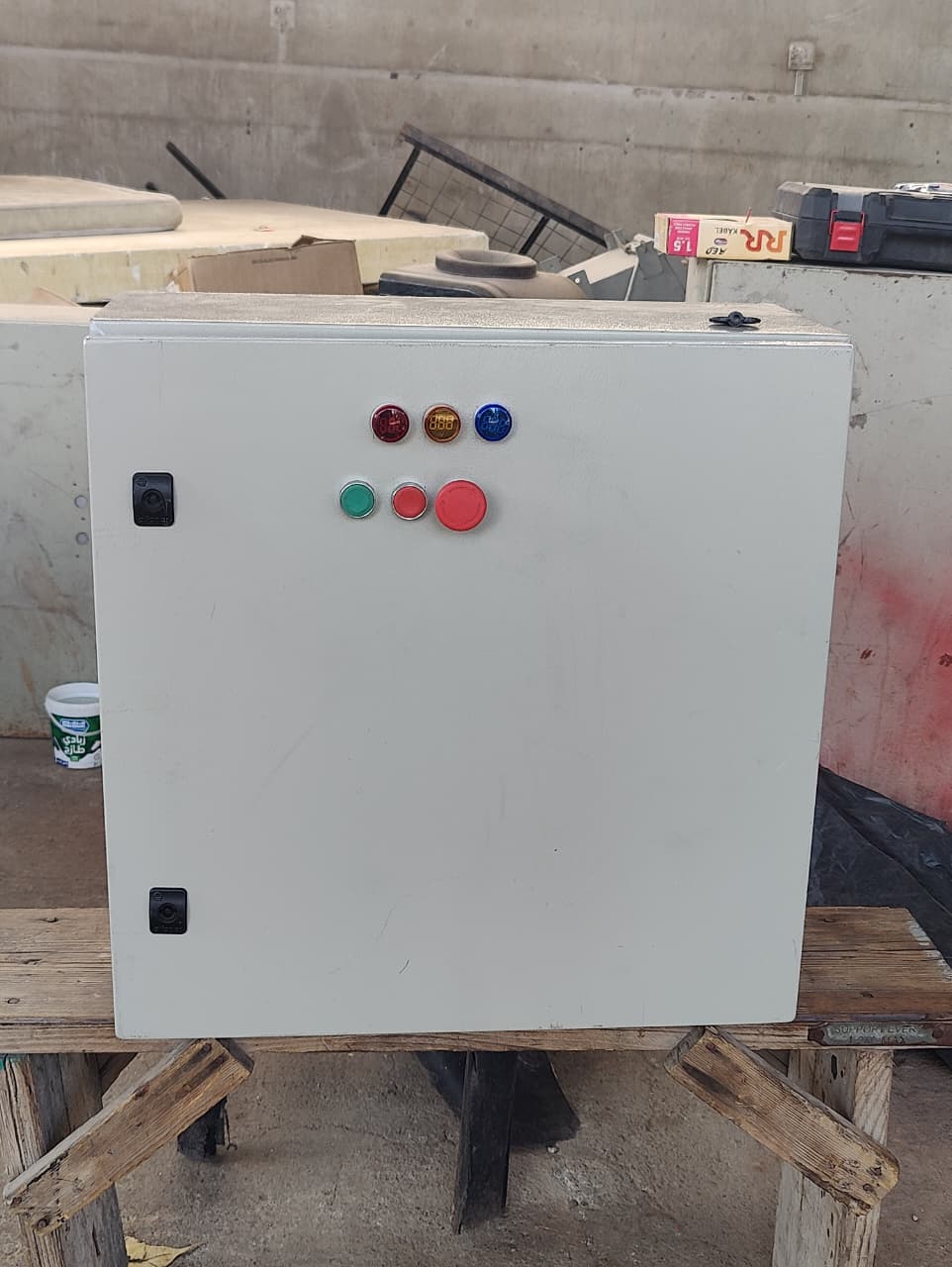 Heavy duty industrial Motor Control Center panel array setup