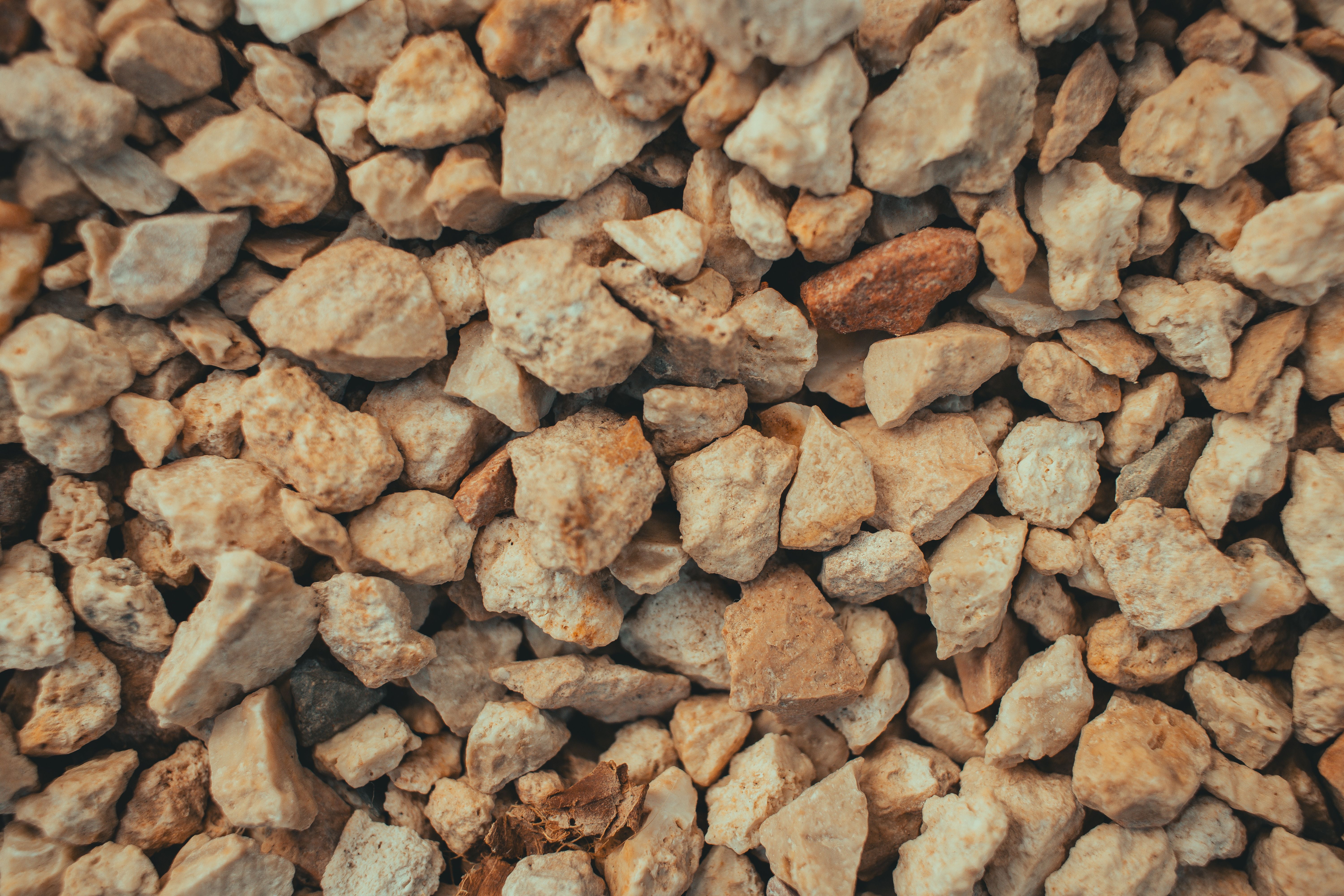 Natural wadi gravel suppliers Dubai