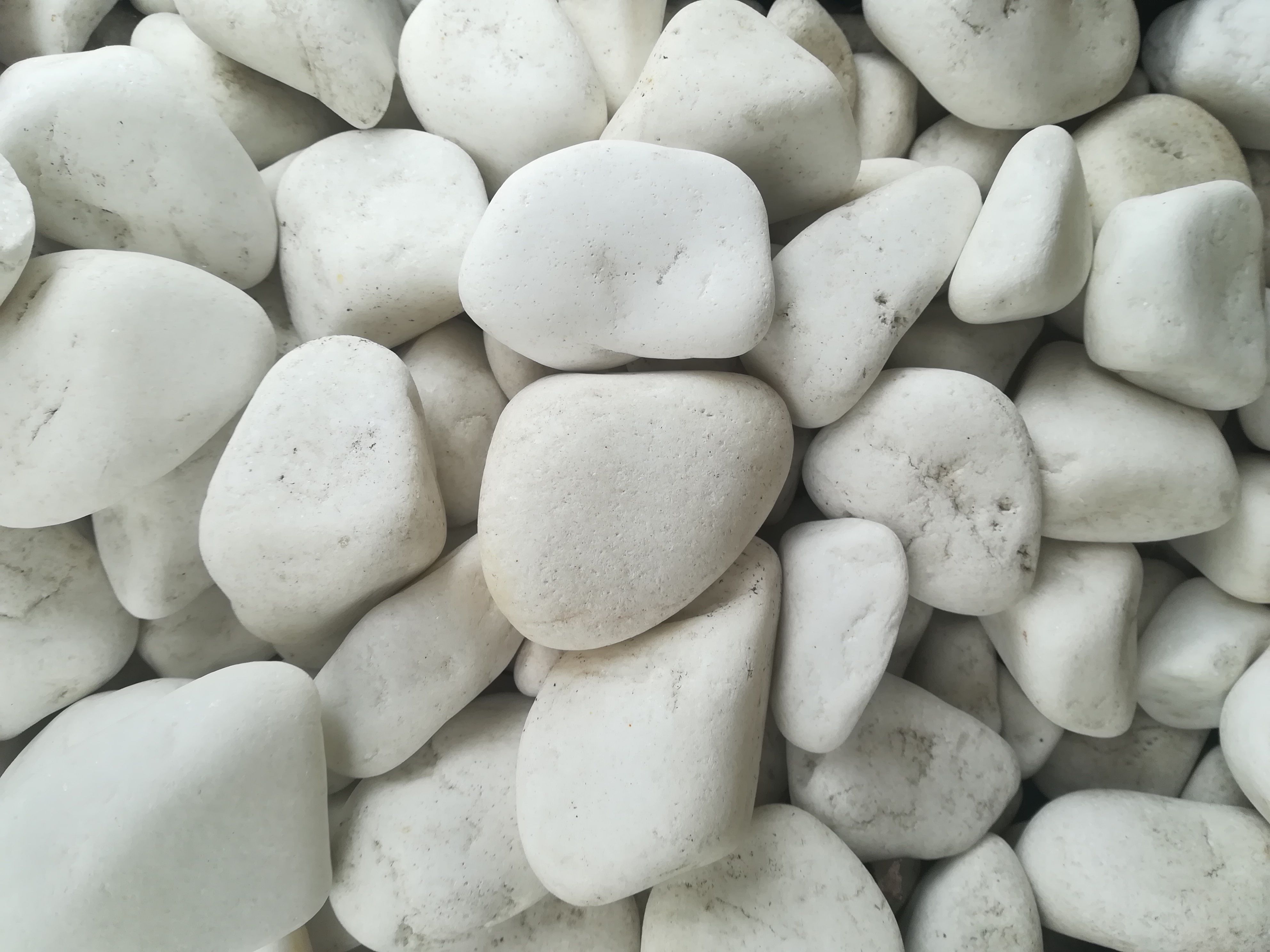 Bulk white decorative stones Dubai